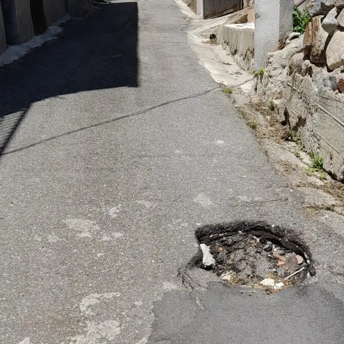 Villa San Giuseppe, Lombardo: «Nelle abitazioni manca l'acqua mentre nelle strade si spreca per rete idrica vetusta»
