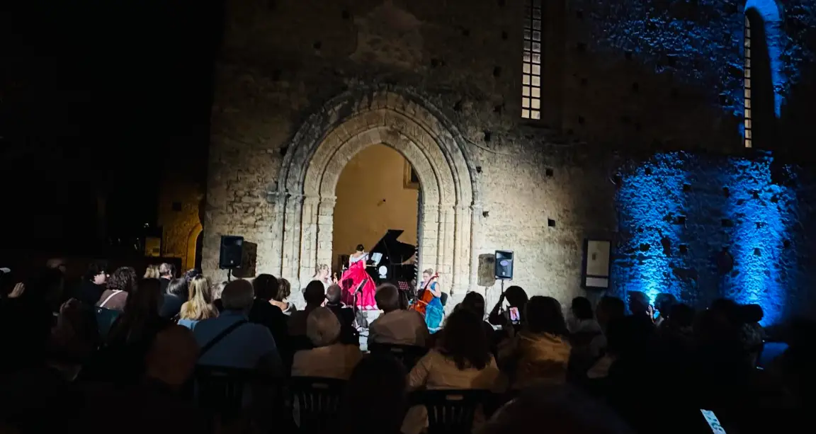 A Gerace il concerto “Frida Ensemble\" davanti alla Chiesa di San Francesco