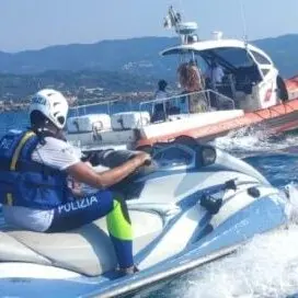 Reggio, controlli in mare di Polizia e Guardia Costiera