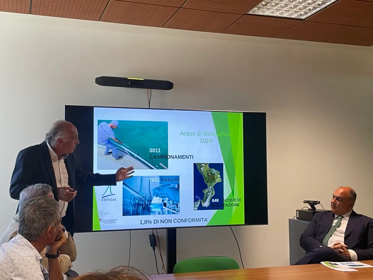 Arpacal replica a Legambiente su qualità delle acque: «Necessaria chiarezza e rigore scientifico»