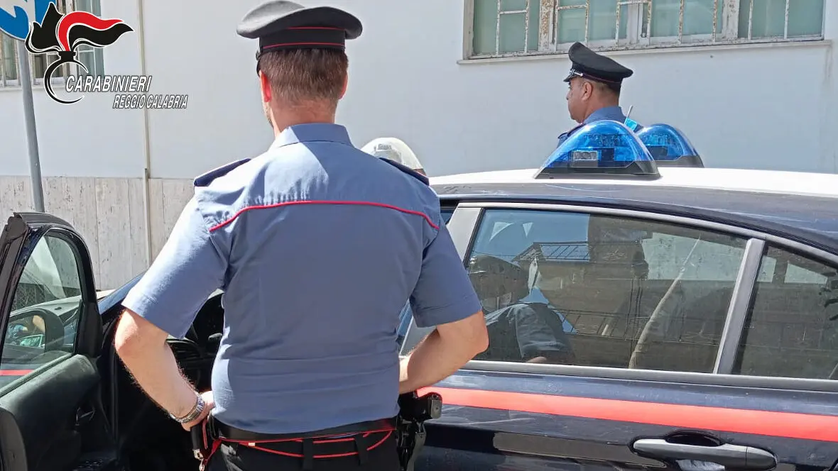 Scilla, Carabinieri intensificano controlli nel weekend: multe per 2.500 euro