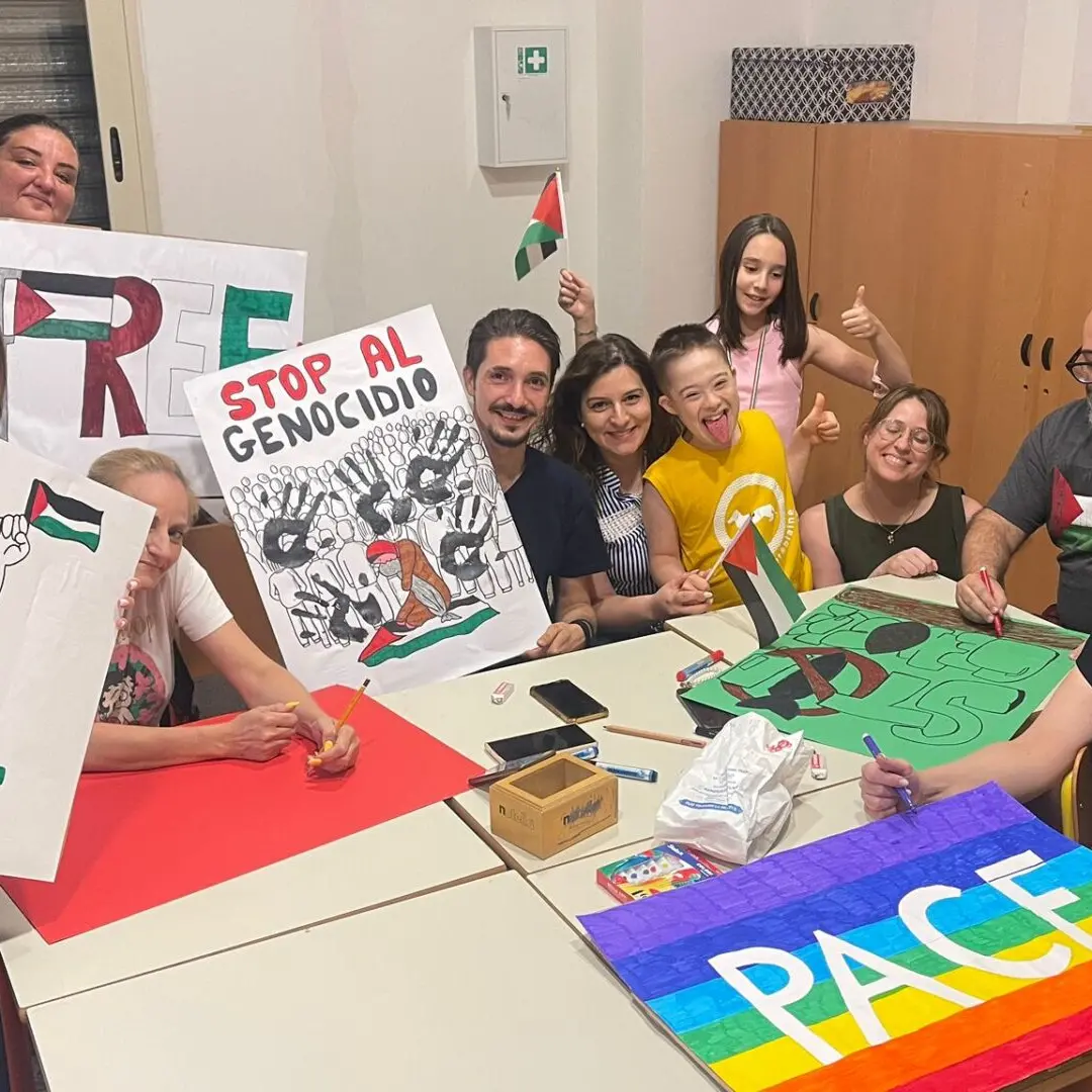 Marcia per la Pace, da Melito parte la prima mobilitazione in Calabria contro il genocidio a Gaza: «Non giriamoci più dall’altra parte»