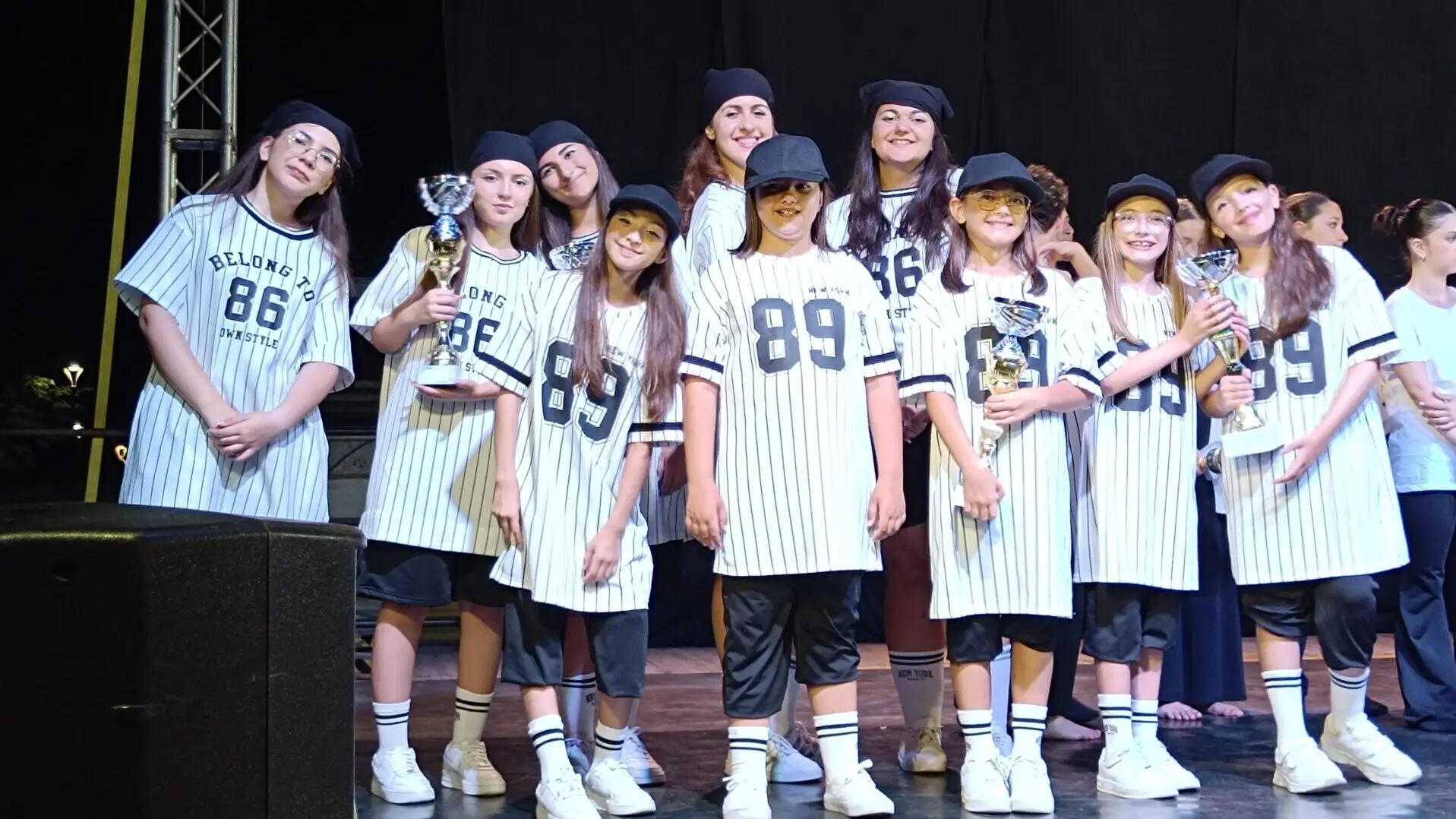 La scuola di danza Crazy Step di Catona incanta il Festival Internazionale di Danza a Siderno e conquista il podio