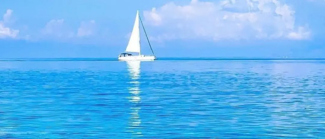 LA FOTO DEL GIORNO | Nel silenzio azzurro del tempo