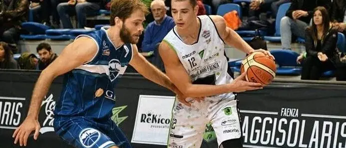 Reggio Viola, nuovo acquisto per la squadra con il triestino Mattia Zampa