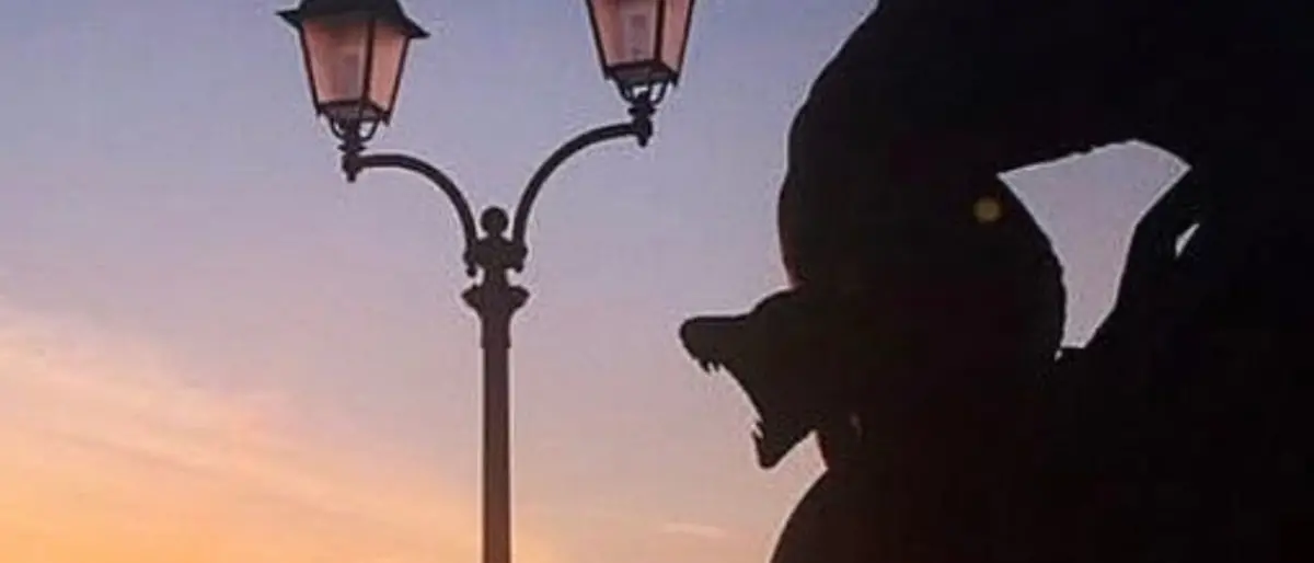 LA FOTO DEL GIORNO | L’uomo e il mito