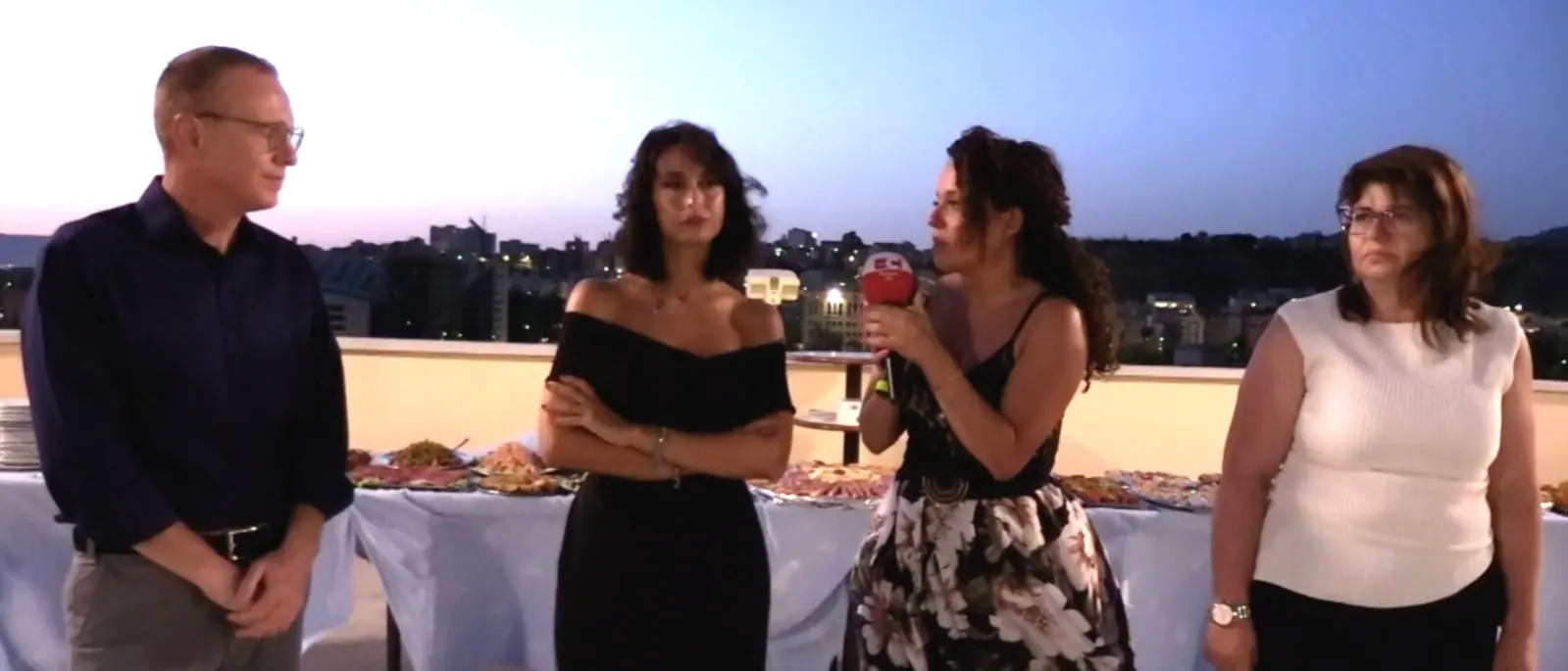 Porte aperte alla vita: la Scuola Allievi Carabinieri accoglie le donne della casa accoglienza per un abbraccio fatto di musica e ascolto - VIDEO