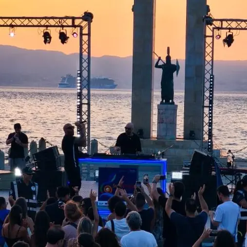 Sunsetland della discordia, il dj set che ad una settimana dal via non decolla tra critiche e aspettative