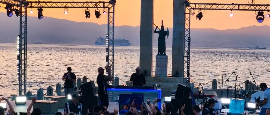 Sunsetland della discordia, il dj set che ad una settimana dal via non decolla tra critiche e aspettative