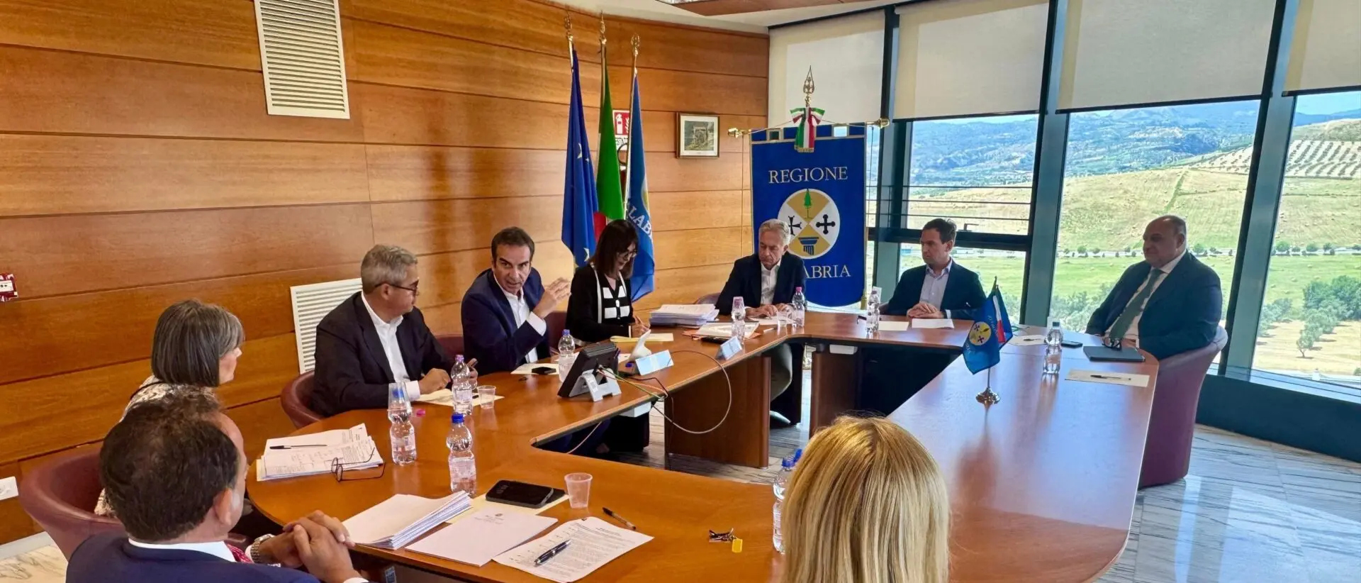 Welfare e lavoro: la Regione Calabria stanzia oltre 6 milioni per il sociale e firma l’intesa contro lo sfruttamento nella Piana