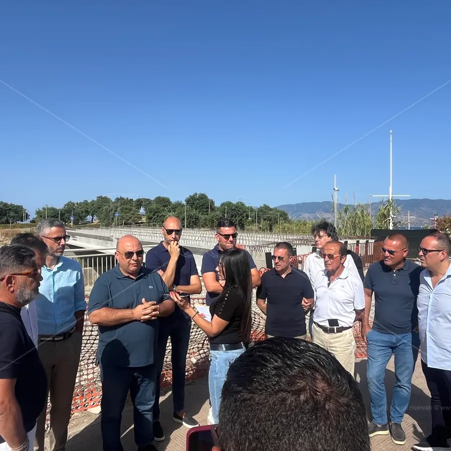 Reggio, al via i lavori di realizzazione della rampa del ponte Calopinace. Il direttore dei lavori Romeo: «Entro fine anno sarà percorribile» - VIDEO