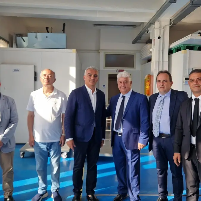 Reggio, al porto inaugurato il mercato ittico