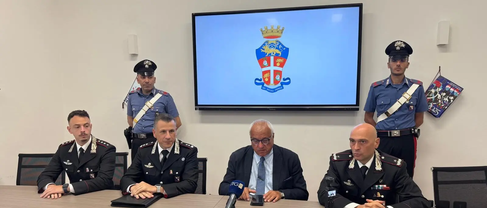Donna arrestata per omicidio del compagno, svolta nelle indagini: la conferenza stampa dei Carabinieri - VIDEO
