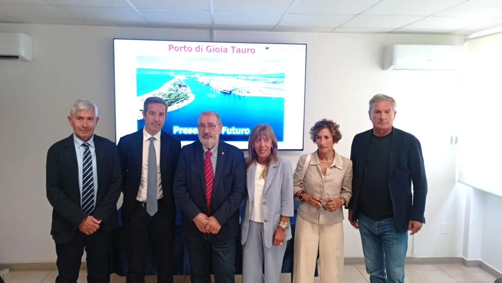 Caporalato e sicurezza sul lavoro, la commissione d'inchiesta a San Ferdinando e al Porto di Gioia Tauro