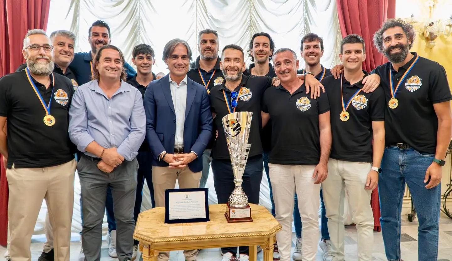Falcomatà celebra i campioni d’Italia del Csi: «La Reghion 730 a.C. è il paradigma di una città che non smette di lottare»