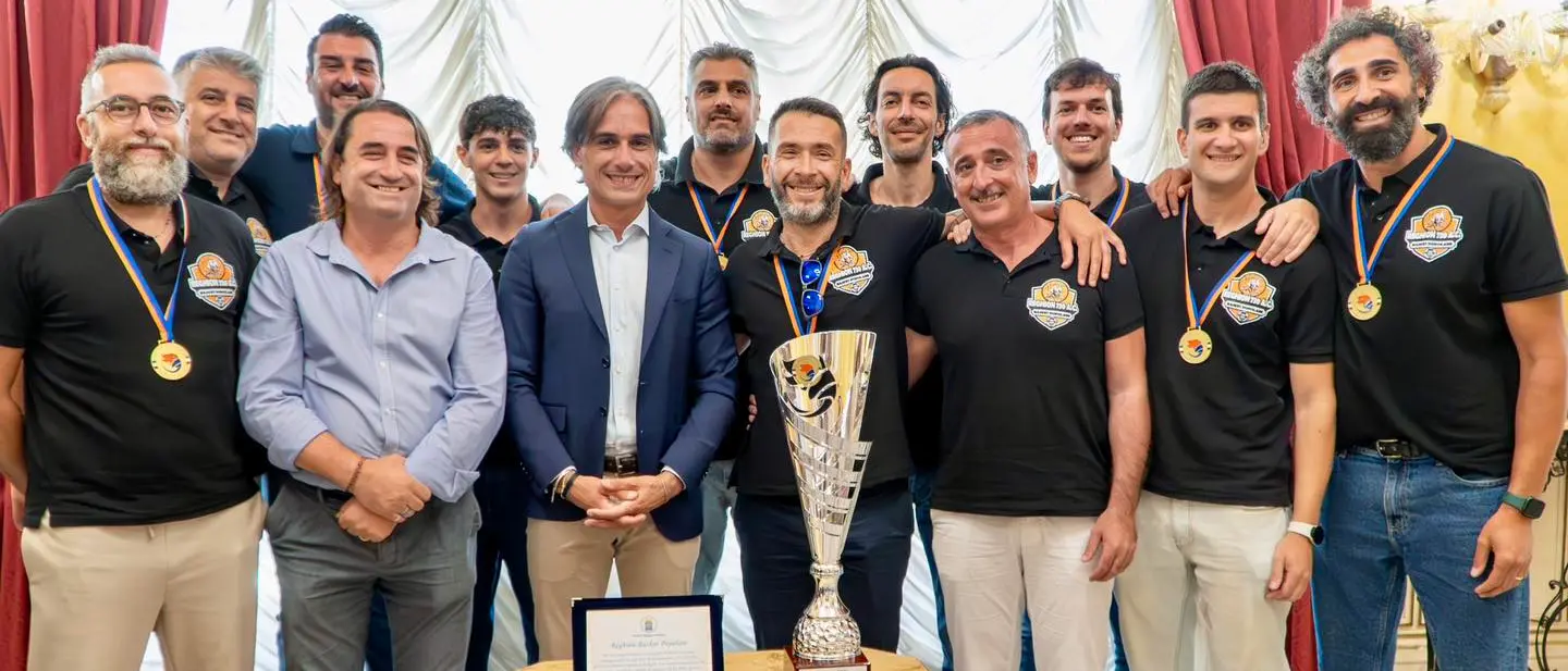Falcomatà celebra i campioni d’Italia del Csi: «La Reghion 730 a.C. è il paradigma di una città che non smette di lottare»