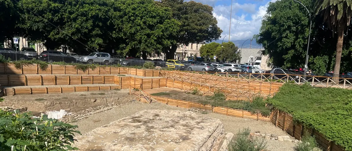 Reggio, gli scavi archeologici di piazza Garibaldi rimangono un'anteprima: lavori da concludere ma l'area è accessibile…