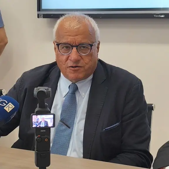 Svolta sull'omicidio a Gioia Tauro, il Procuratore Crescenti: «Non è stata morte naturale, delitto nascosto tra mura di casa»