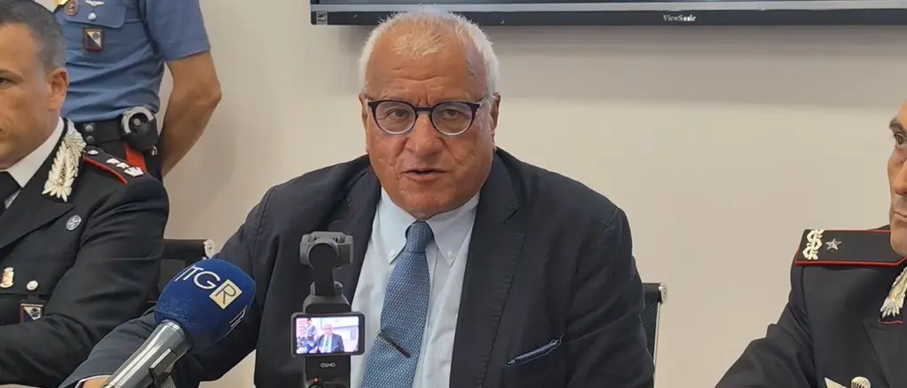 Svolta sull'omicidio a Gioia Tauro, il Procuratore Crescenti: «Non è stata morte naturale, delitto nascosto tra mura di casa»