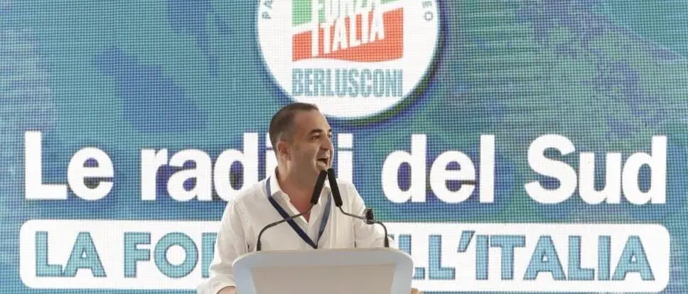 Cannizzaro (Fi) parla da “signore della politica”: «Il leader detta la linea ma i risultati li porta la squadra»