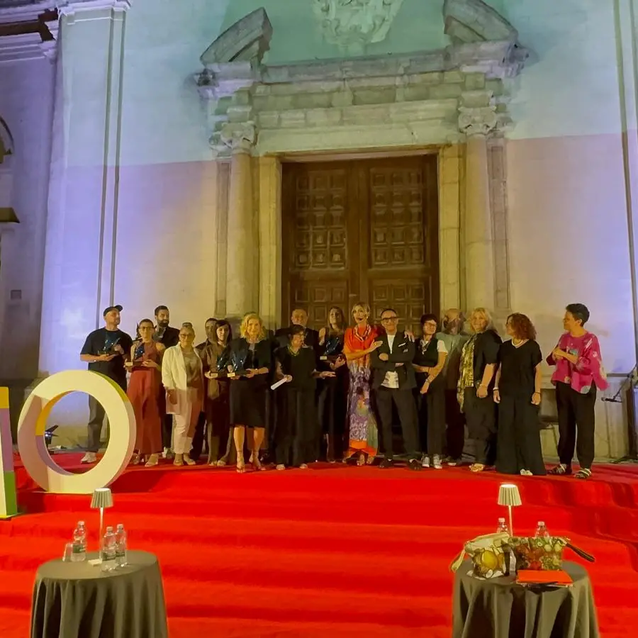 Premio Elmo 2025, tra arte e impegno civile, la Calabria che fa la differenza: lunghi applausi per la tredicesima edizione