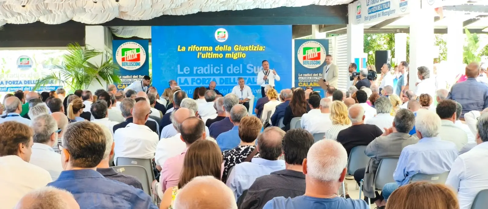 Stati generali del sud, Cannizzaro e Occhiuto: «Adesso tocca alla politica, prima la Regione e poi conquisteremo il Comune» - FOTO
