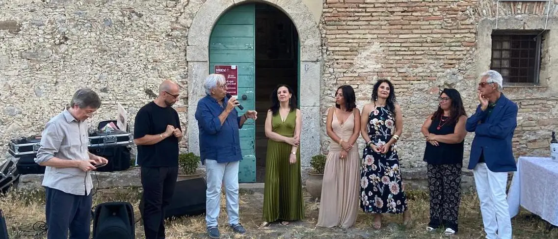 Locri, inaugurata “Dioniso è qui”, la mostra di Massimo Sirelli