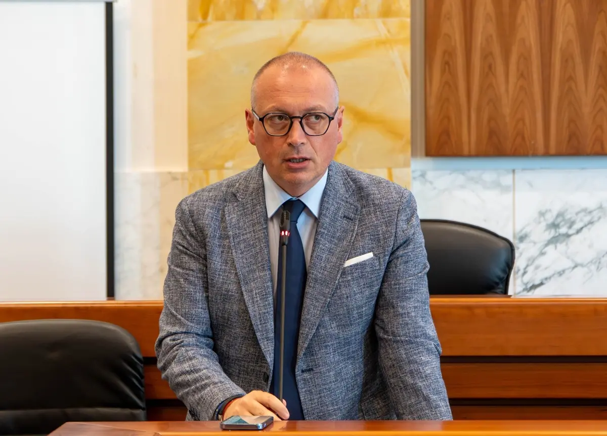 Reggio, Versace: «Bene lo stop della Regione all'aumento delle tariffe trasporto pubblico locale. Adesso a noi la delega»