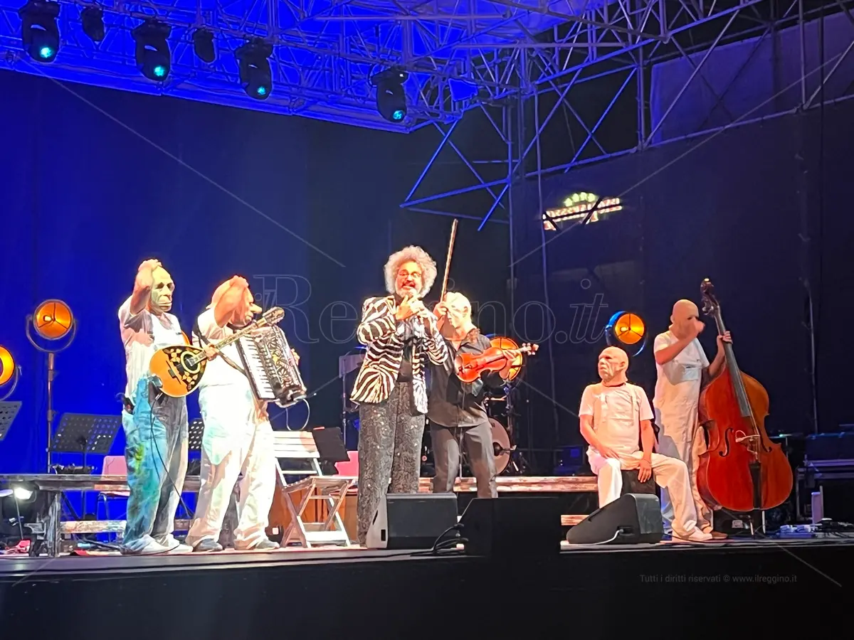 Dalle tenebre alla Luce, il viaggio poetico e leggero di Simone Cristicchi fa tappa a CatonaTeatro 40 - FOTO e VIDEO