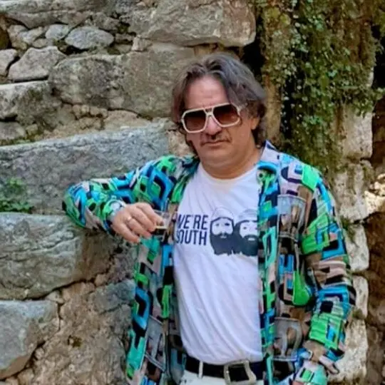 Reggio, Balenando in Burrasca 2025: Barbiero e Voltarelli inaugurano la VII edizione