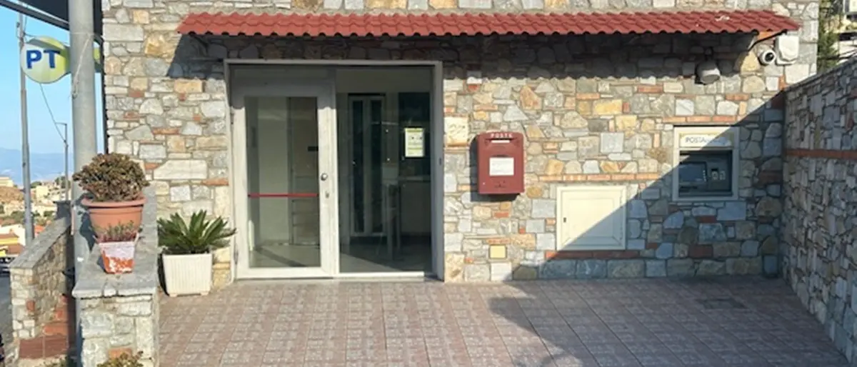 Motta San Giovanni, Verduci: «Nonostante le rassicurazioni il postamat continua a non funzionare»