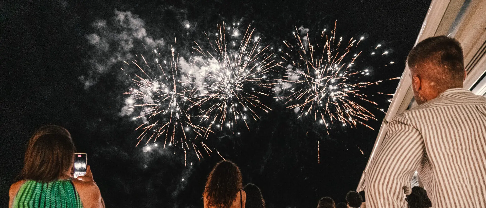 Ferragosto 2025 tra spettacolo, mare e divertimento: benvenuti in \"The Greatest Showman”