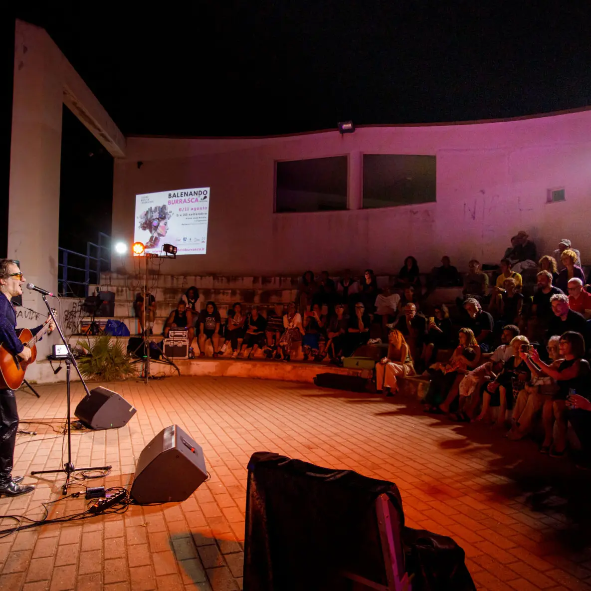 Peppe Voltarelli porta il suo teatro-canzone al Balenando in Burrasca