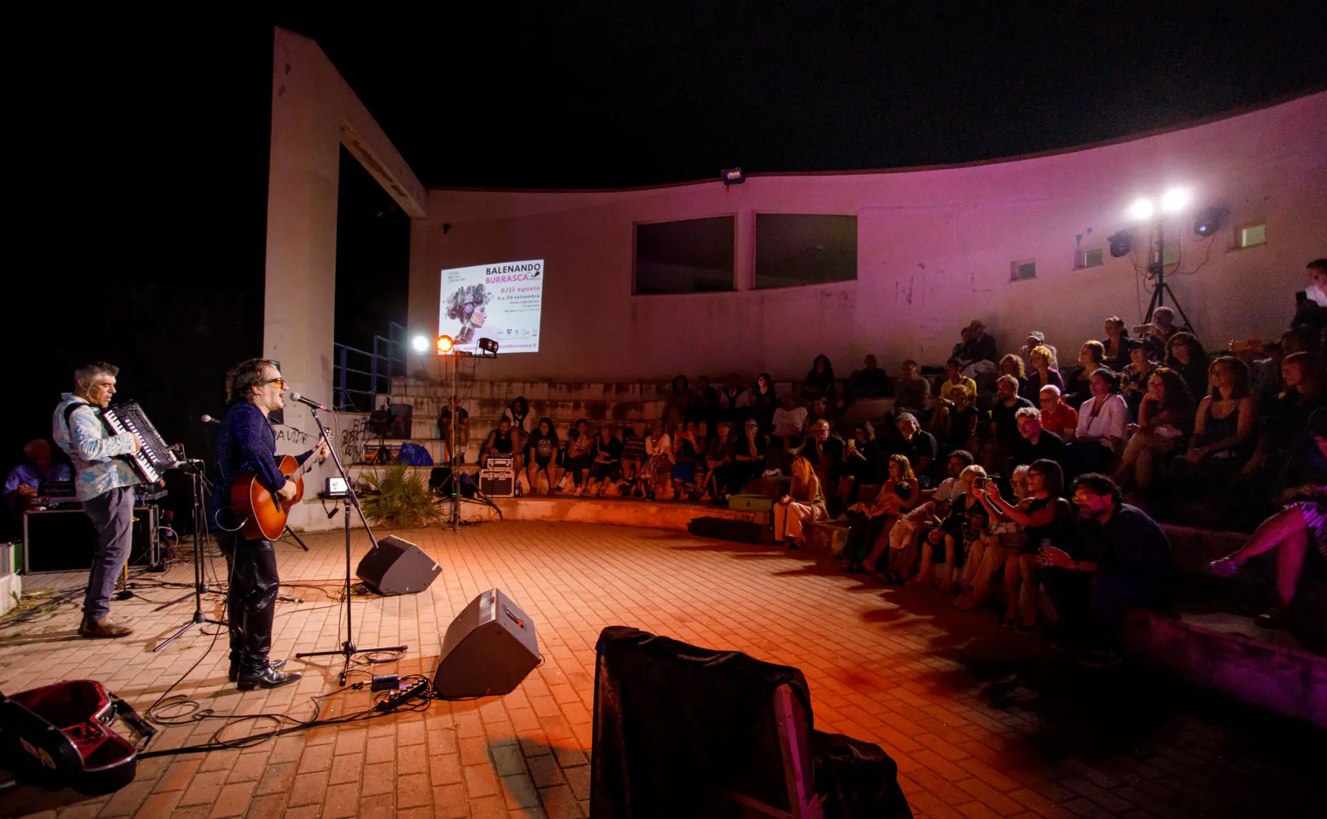 Peppe Voltarelli porta il suo teatro-canzone al Balenando in Burrasca