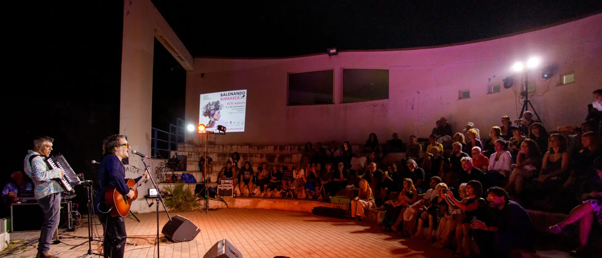 Peppe Voltarelli porta il suo teatro-canzone al Balenando in Burrasca