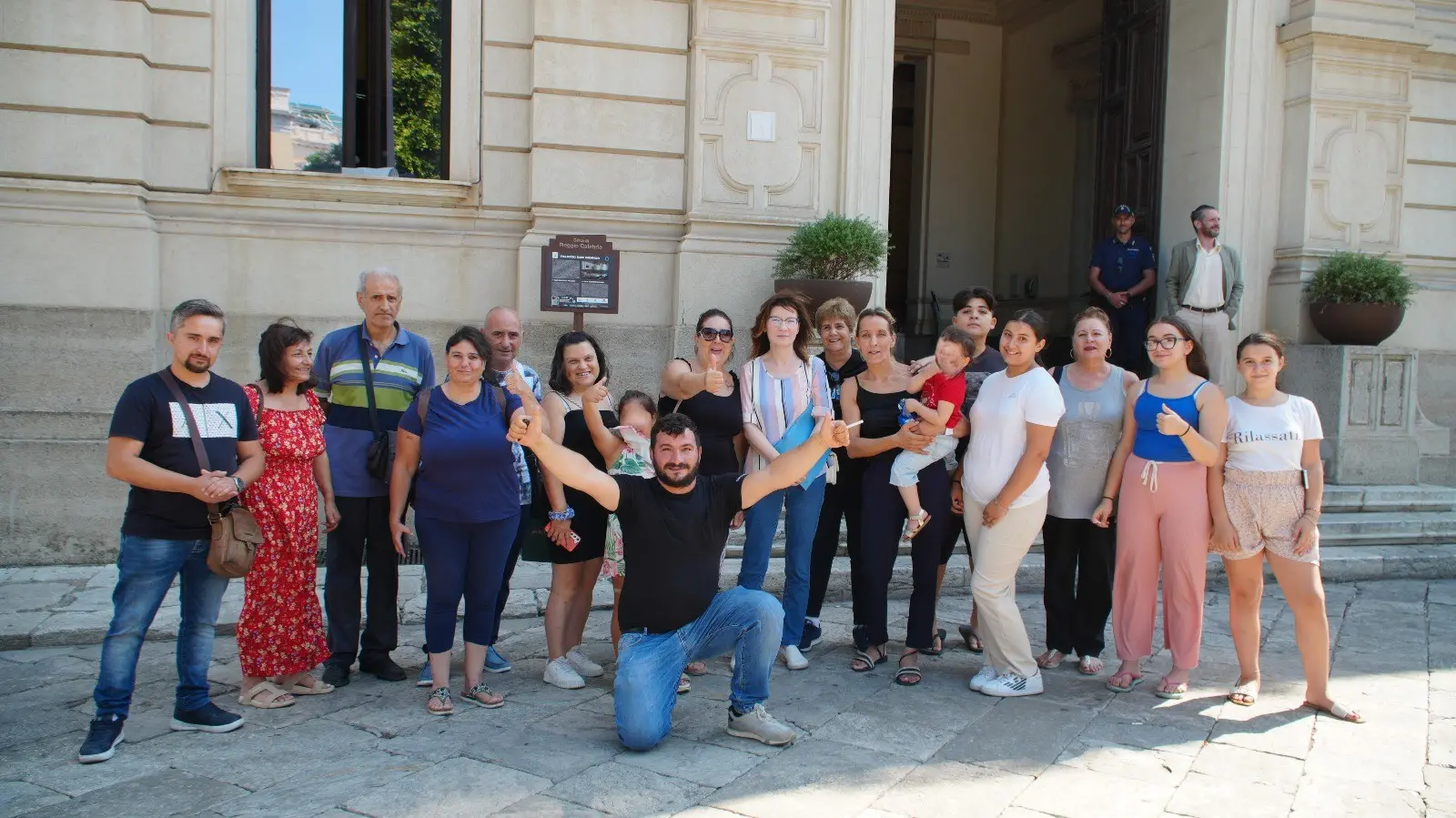 Sfratto comparto 6, le associazioni Noi siamo Arghillà e Un Mondo di Mondi: «Il sindaco ha firmato l’ordinanza, ora ci metta la faccia»