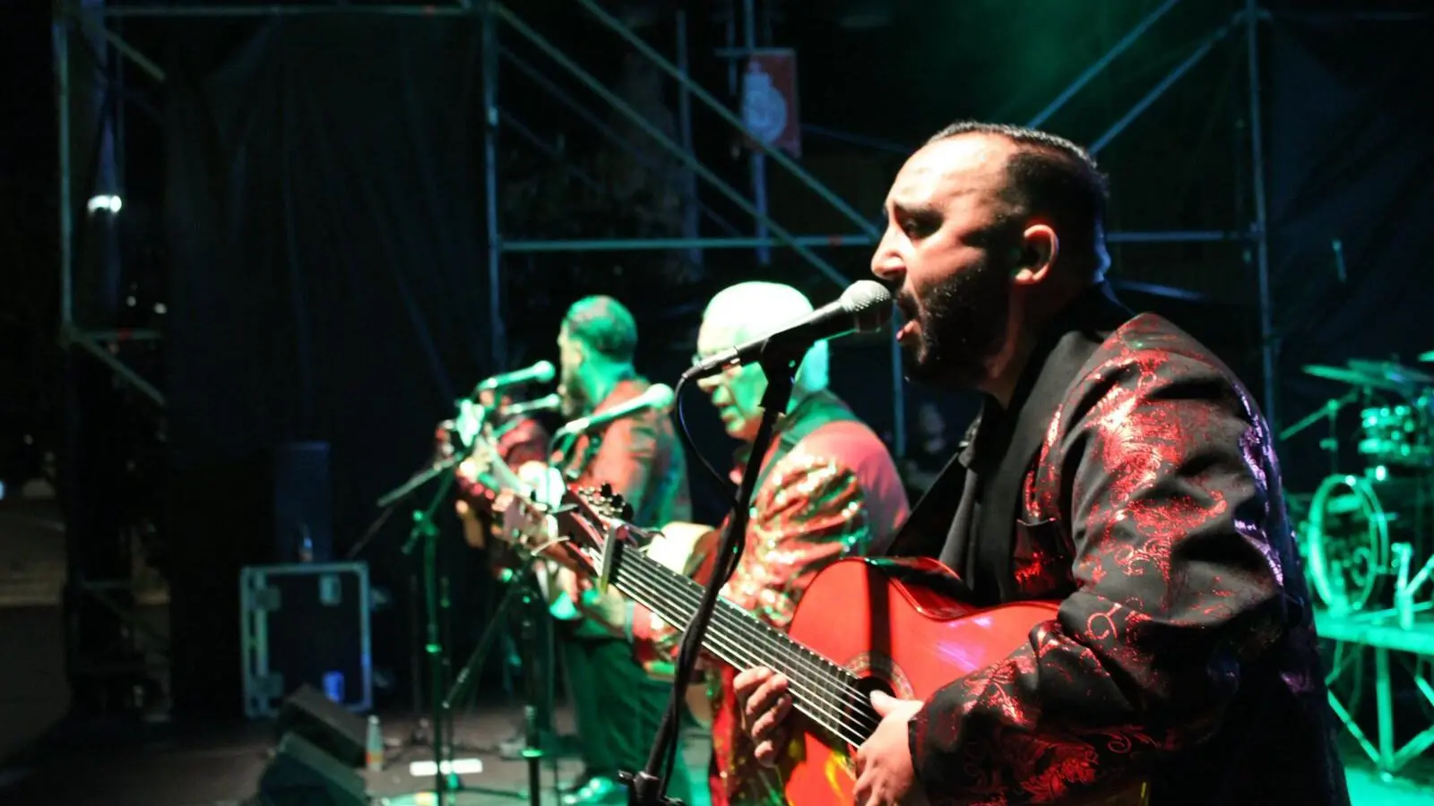 Ritmi gitani e piazza in festa: i Gipsy Kings di Pablo Reyes conquistano Pellegrina - FOTO