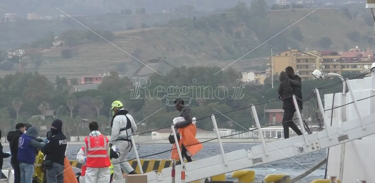 Migranti, il traffico non si ferma ma gli sbarchi diminuiscono - VIDEO