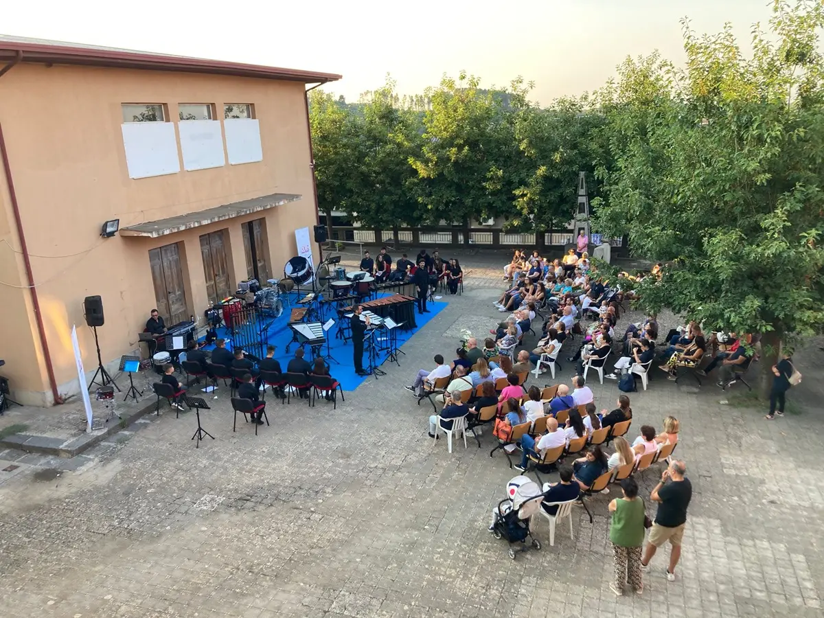 A Delianuova il Percussion Ensemble dell’Orchestra Giovanile di Fiati Giuseppe Scerra e i Magna Perkòs Duo