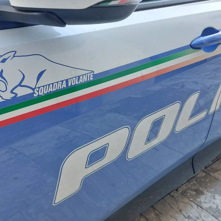 Arrestato a Reggio dalle Volanti della Polizia un 34enne per minaccia e resistenza a Pubblico Ufficiale
