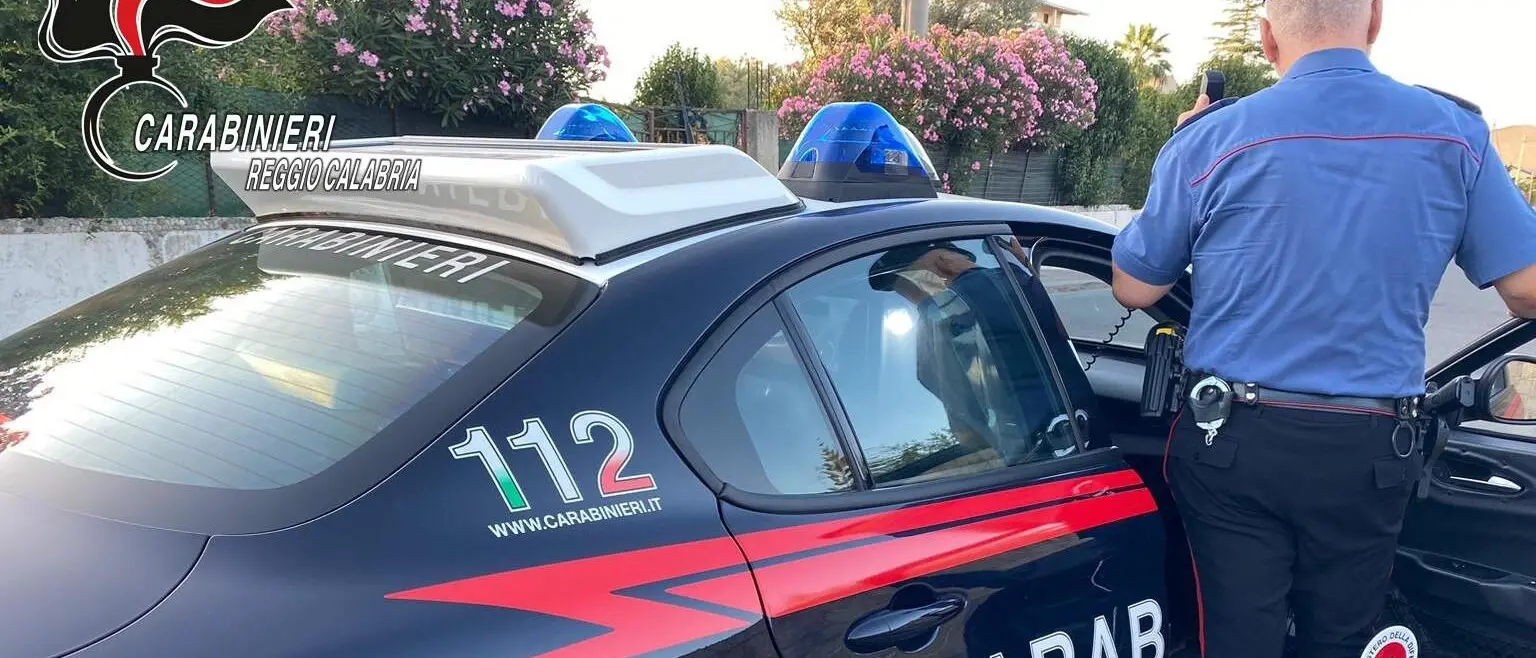 Roccella, Carabiniere libero dal servizio sventa furto di autovettura sul lungomare