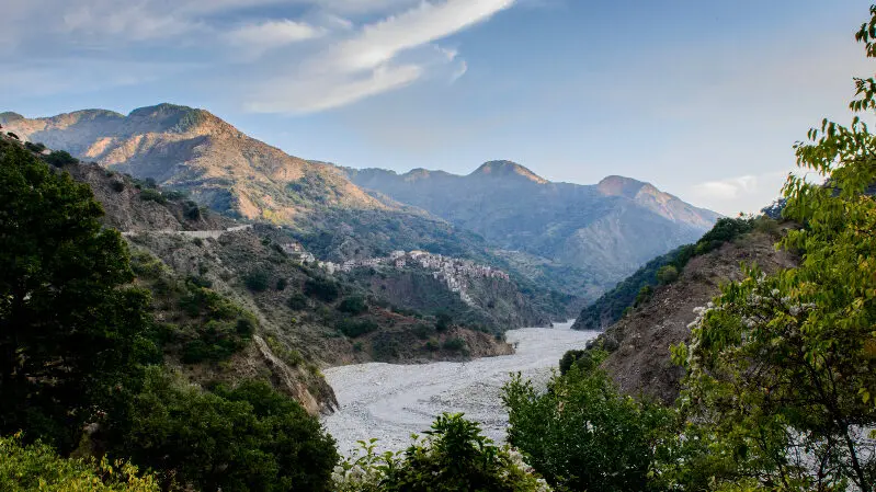 Conoscere l'Aspromonte Geopark: alla scoperta della “Fiumara dell’Amendolea”