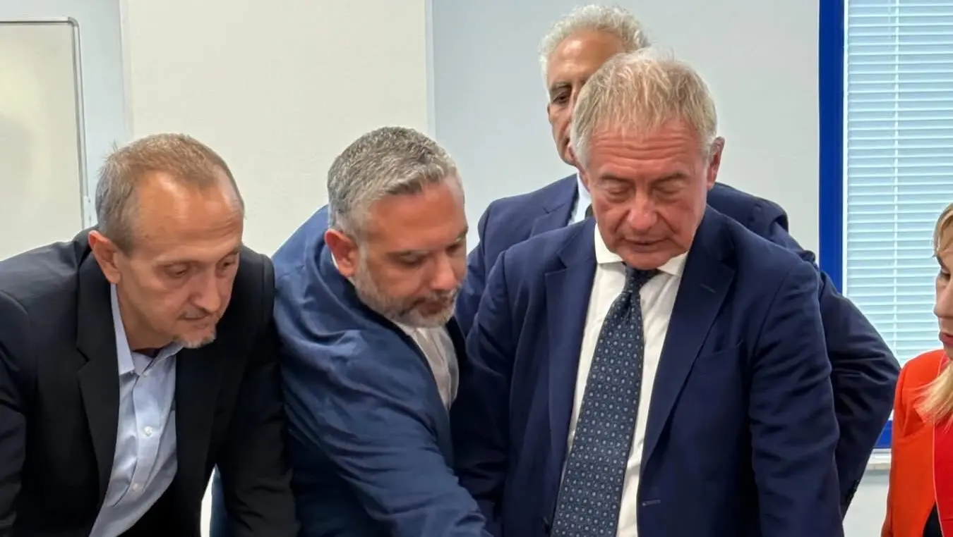 Gioia Tauro, minoranza: «Il DRI era un progetto reale, non allarmismo. Ora il rigassificatore è in agguato»