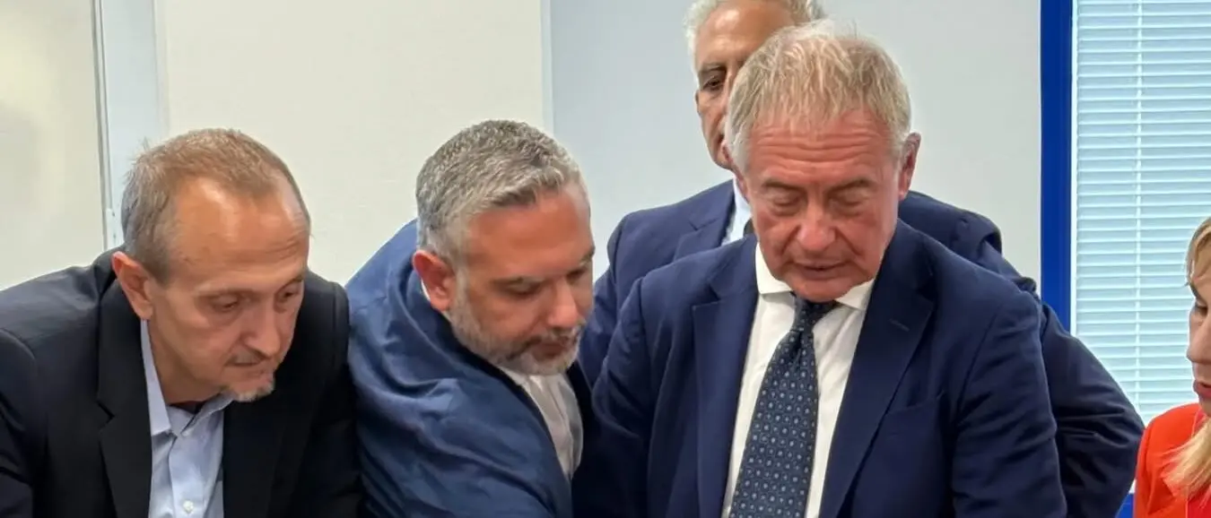 Gioia Tauro, minoranza: «Il DRI era un progetto reale, non allarmismo. Ora il rigassificatore è in agguato»