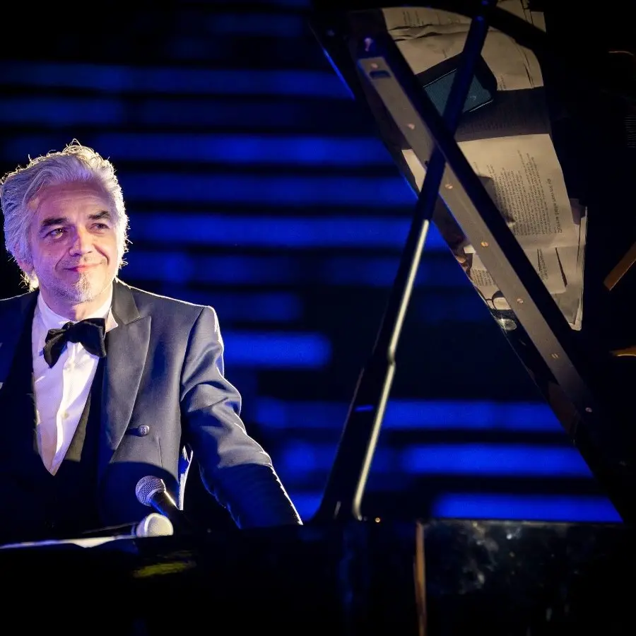 Morgan a Villa San Giovanni, tra filosofia della musica e la critica al mainstream: «La musica è un atto di rispetto, il pubblico non va tradito»