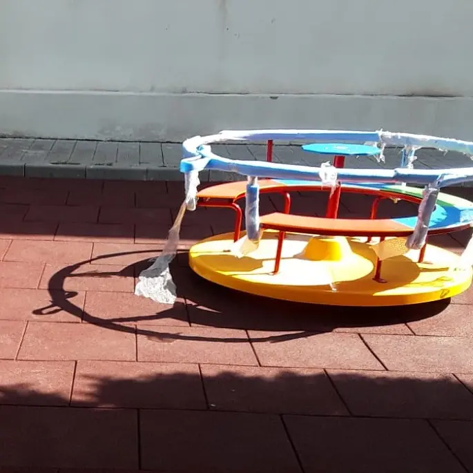 Scuole sicure e belle a Reggio: arrivati i nuovi arredi e attrezzi sportivi per le palestre scolastiche