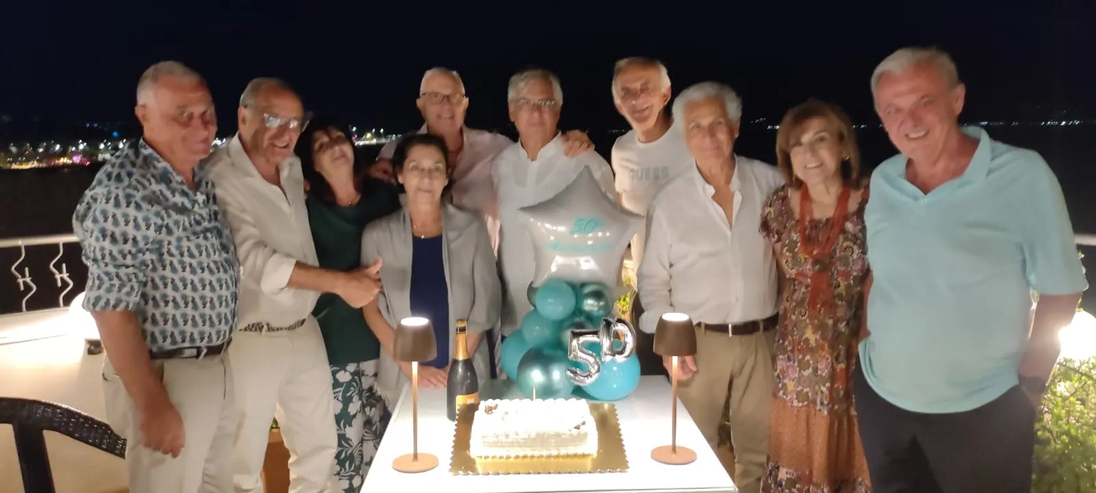 Reggio, gli alunni della classe 5 D del liceo scientifico “Da Vinci\" festeggiano i 50 anni dalla maturità