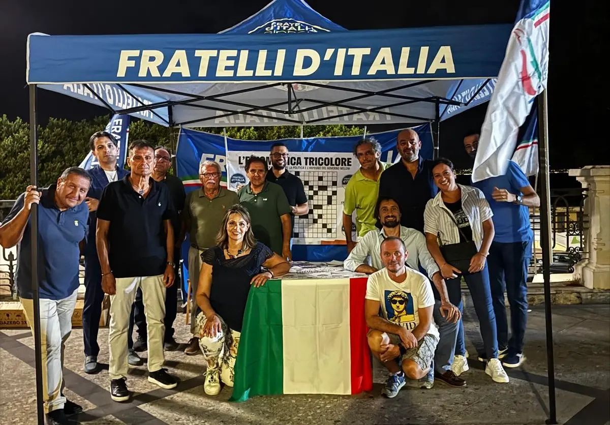 A Reggio il gazebo su giustizia e sicurezza di Fratelli d'Italia