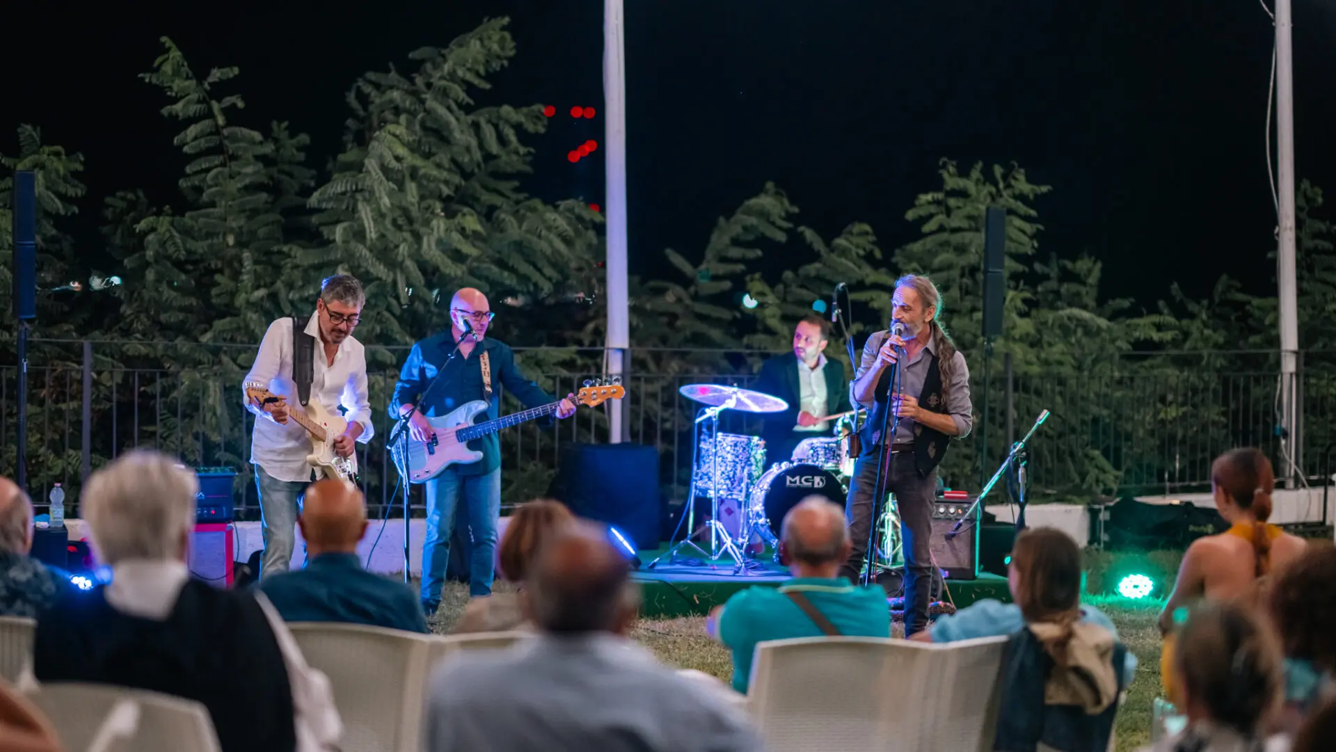 Blues sullo Stretto, i Bad Chili infiammano l’Altafiumara Fest: applausi e standing ovation per la band reggina - FOTO