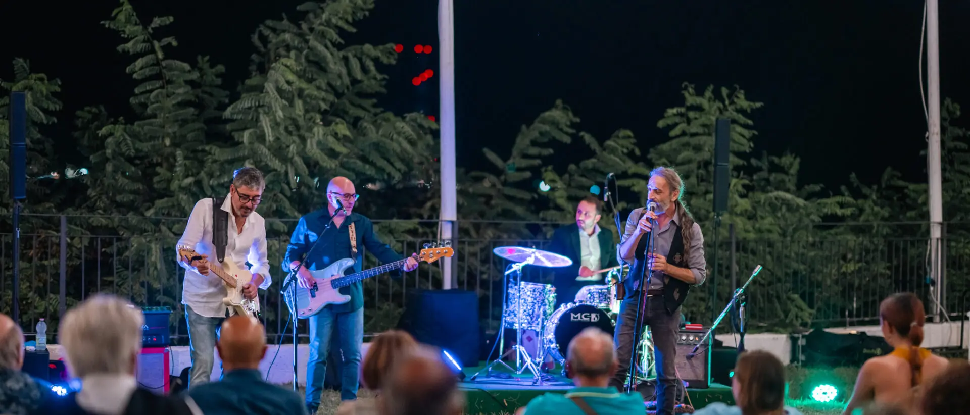 Blues sullo Stretto, i Bad Chili infiammano l’Altafiumara Fest: applausi e standing ovation per la band reggina - FOTO